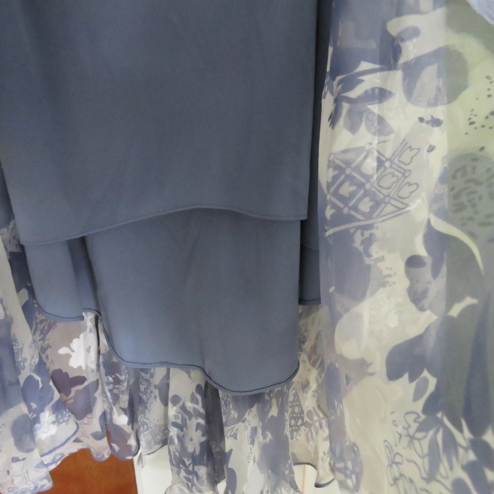 Dress - Picture 5 of 6